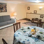 Domus Ugo Apartman Nápoly