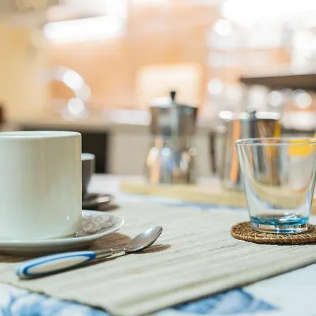 Domus Ugo Apartament *