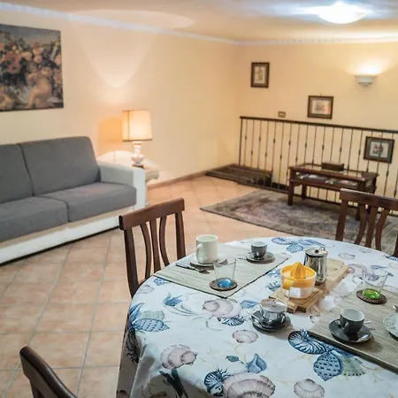Domus Ugo Apartamento Nápoles